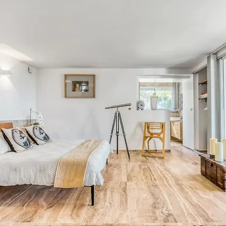Luxury - - With Pool&jacuzzi بيت للعطل *