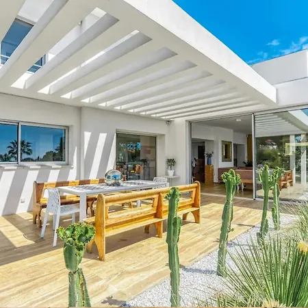 Luxury - - With Pool&jacuzzi *