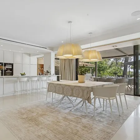 Luxury - - With Pool&jacuzzi بيت للعطل أنتيب