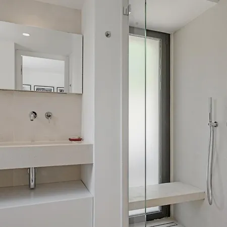 Luxury - - With Pool&jacuzzi بيت للعطل *