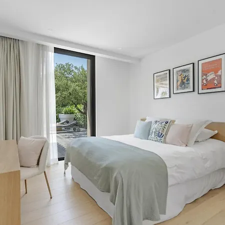 Luxury - - With Pool&jacuzzi بيت للعطل